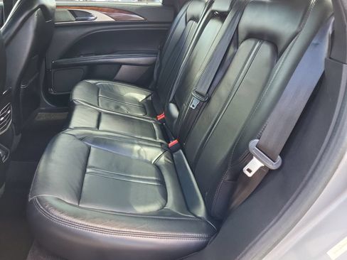 Used 2017 Lincoln MKZ Reserve FWD image 14