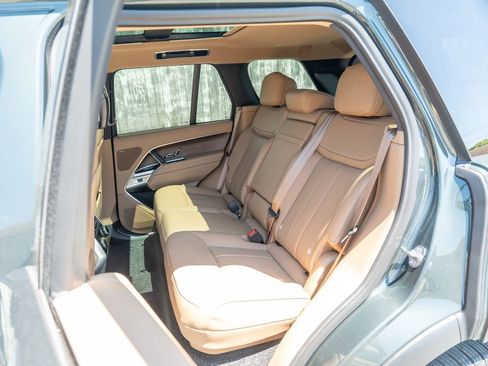 Certified 2024 Land Rover Range Rover SE AWD/4WD image 36