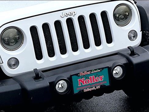 Used 2016 Jeep Wrangler Sport image 28