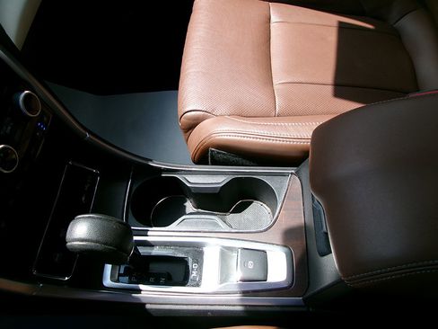 Used 2019 Subaru Ascent Touring w/ Popular Package #3 image 19