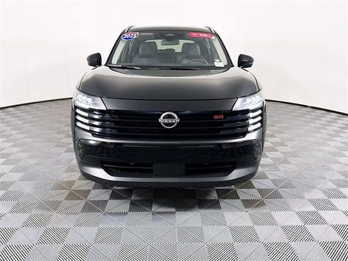 Certified 2025 Nissan Kicks SR image 2