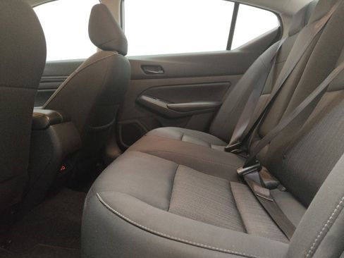 Used 2025 Nissan Altima 2.5 SV FWD image 18