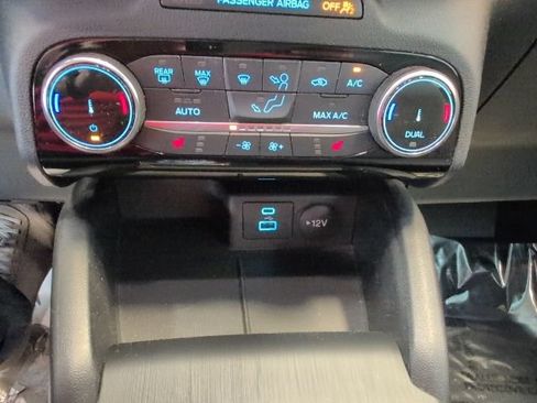 Certified 2022 Ford Escape SE AWD/4WD image 24