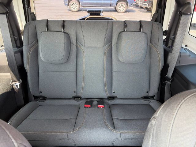 Used 2026 Jeep Wrangler Sport AWD/4WD image 22