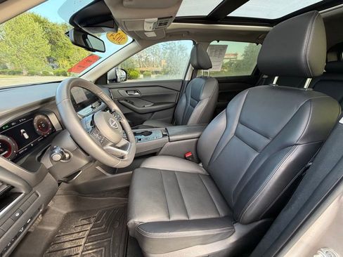 Certified 2024 Nissan Rogue SL w/ SL Premium Package image 11