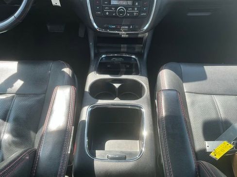 Used 2019 Dodge Grand Caravan GT image 27