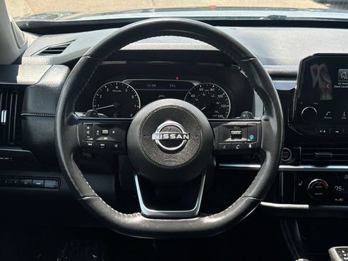 Used 2023 Nissan Pathfinder SL w/ SL Premium Package AWD/4WD image 16