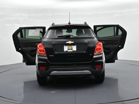 Used 2017 Chevrolet Trax LT w/ Driver Confidence Package FWD image 25
