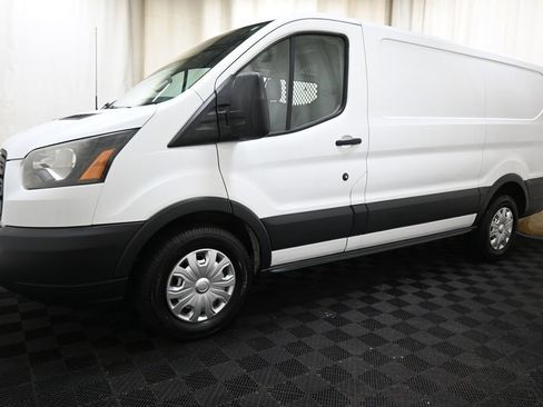 Used 2015 Ford Transit 150 130 Low Roof RWD image 5