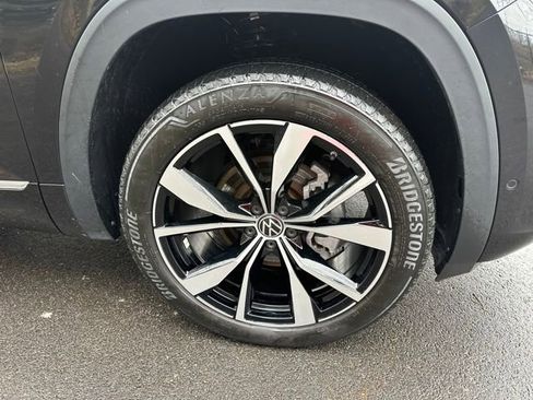 Used 2024 Volkswagen Atlas SEL Premium R-Line image 13