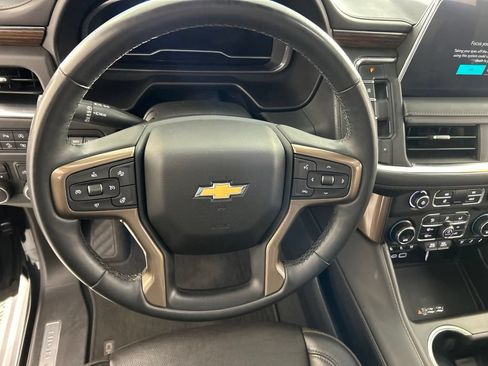 Used 2023 Chevrolet Suburban High Country w/ Premium Package 2 AWD/4WD image 12