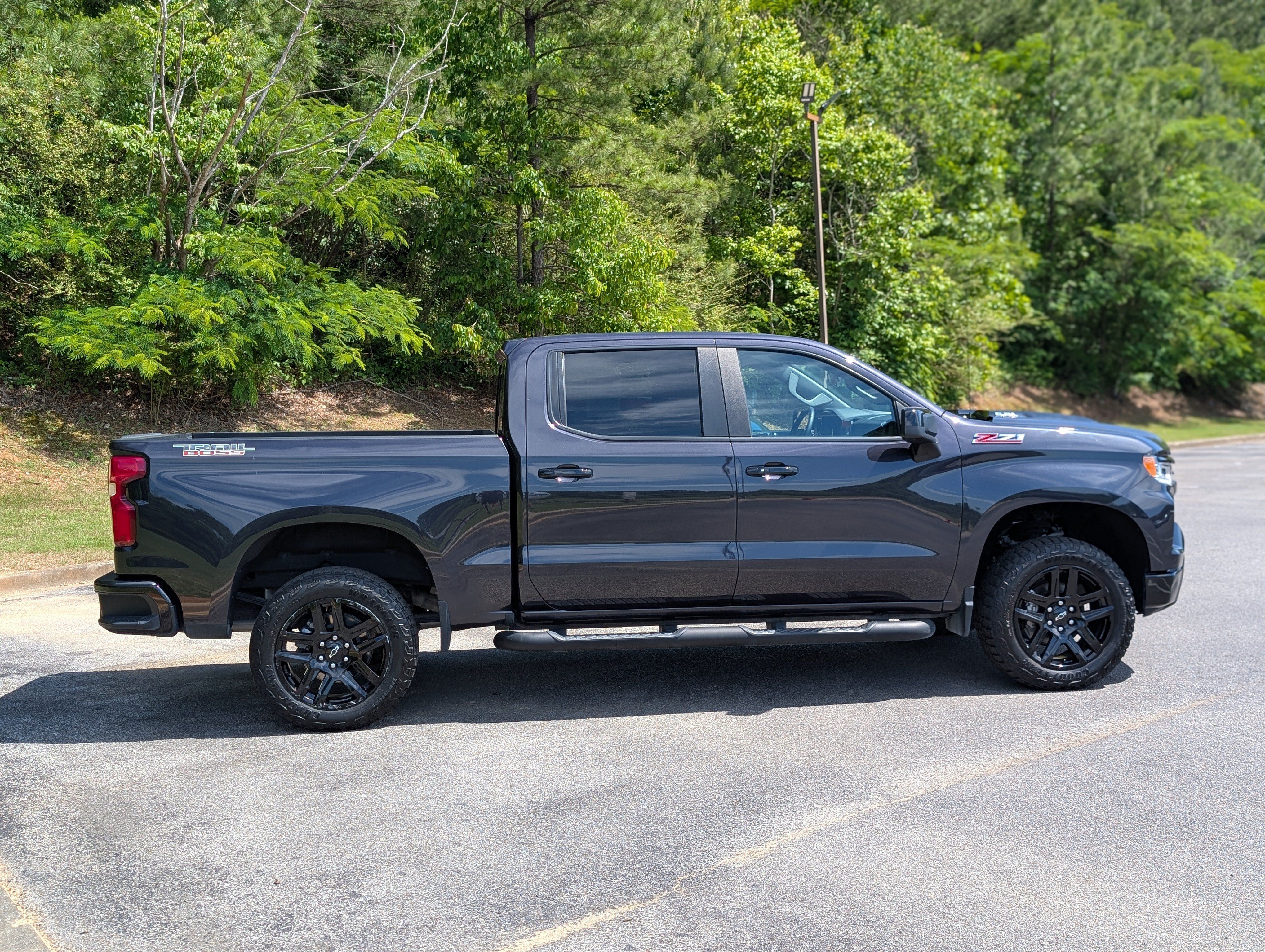 Used 2024 Chevrolet Silverado 1500 LT Trail Boss w/ Convenience Package II AWD/4WD image 10
