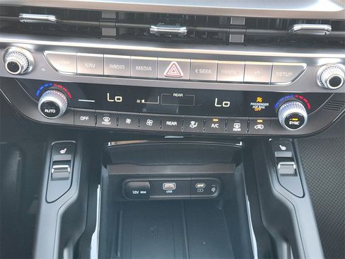 New 2025 Kia Telluride S image 14