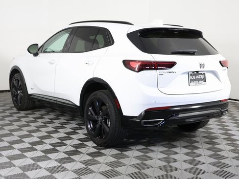 Certified 2025 Buick Envision Sport Touring image 6