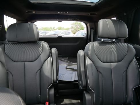 Certified 2025 Hyundai Palisade Calligraphy AWD/4WD image 13