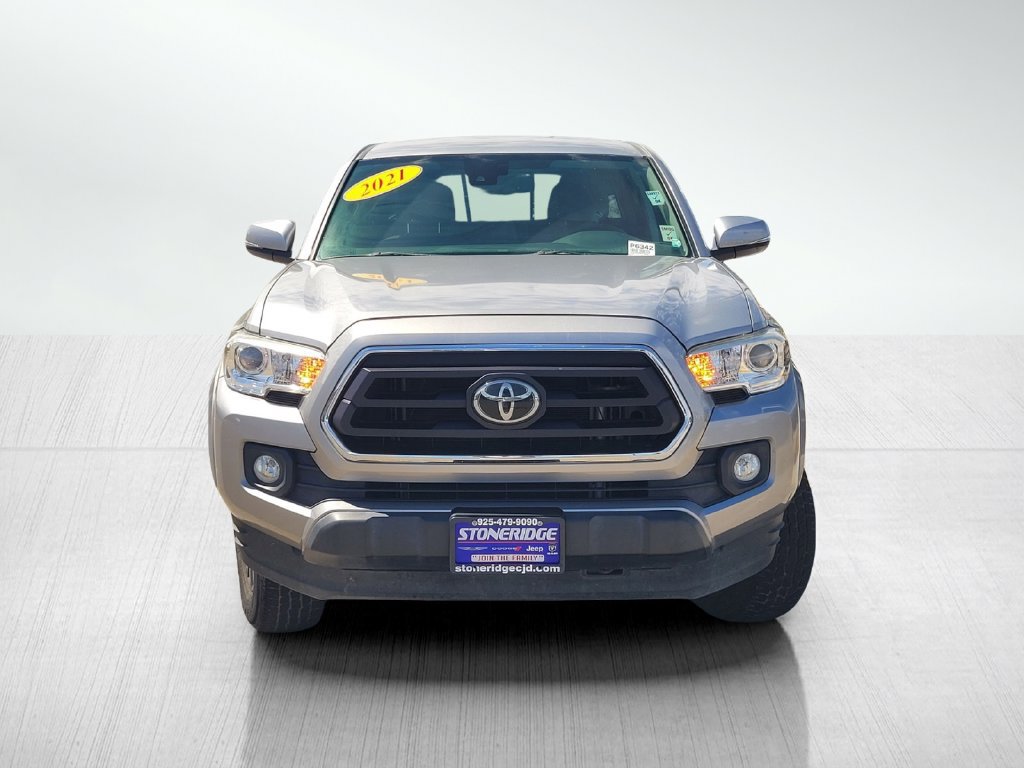 Used 2021 Toyota Tacoma SR5 w/ Technology Package AWD/4WD image 2