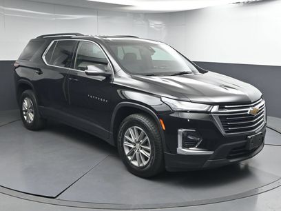Used 2023 Chevrolet Traverse LT