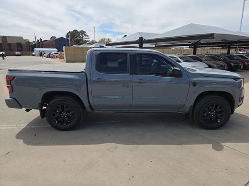 New 2026 Nissan Frontier SV w/ All-Weather Content Package AWD/4WD image 7