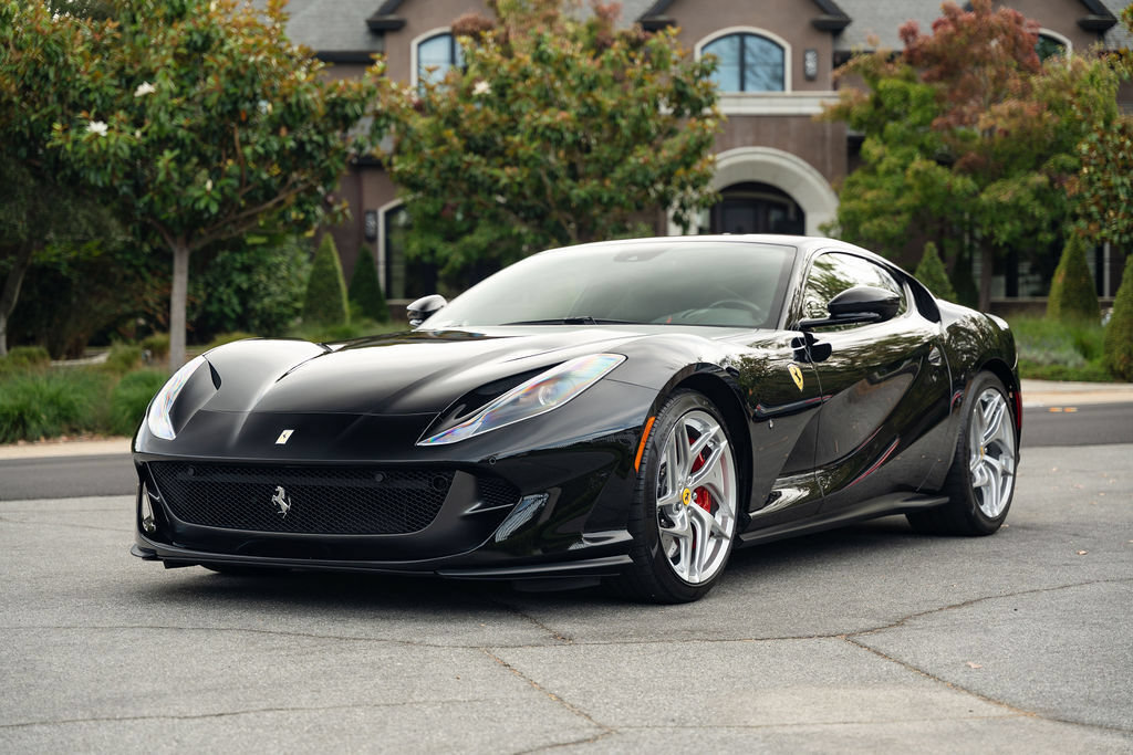 Used 2020 Ferrari 812 Superfast RWD image 1