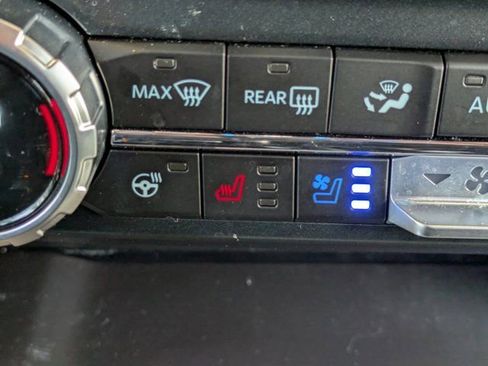 Certified 2025 Ford F150 Platinum image 31