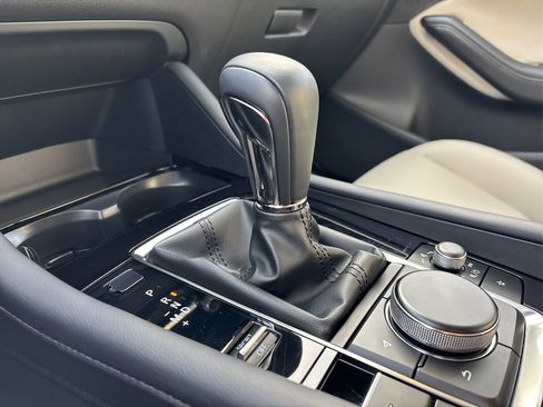 Used 2025 MAZDA MAZDA3 s image 27