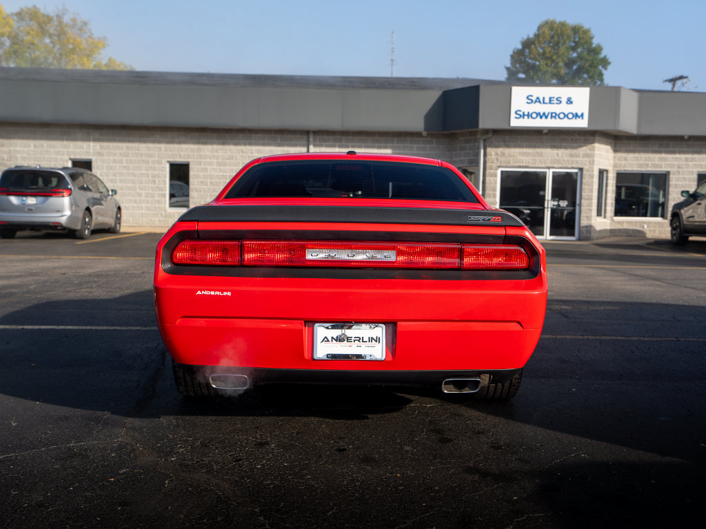 Used 2009 Dodge Challenger SRT8 w/ SRT Option Group II RWD image 8