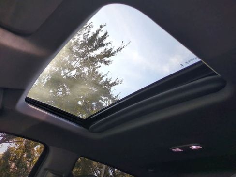 Used 2025 Chevrolet Silverado 1500 LTZ w/ LTZ Premium Package image 20