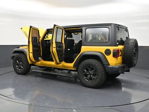 Used 2021 Jeep Wrangler Unlimited Sport AWD/4WD image 28