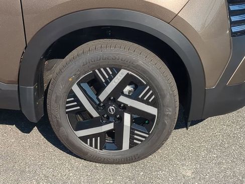 New 2026 Nissan Kicks SV w/ SV Premium Package image 11