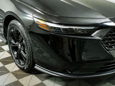 Used 2025 Honda Accord SE image 35