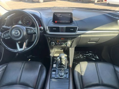 Used 2018 MAZDA MAZDA3 Touring FWD image 26