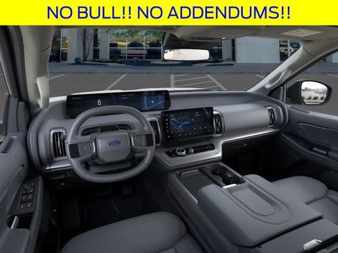 New 2025 Ford Expedition Active image 10