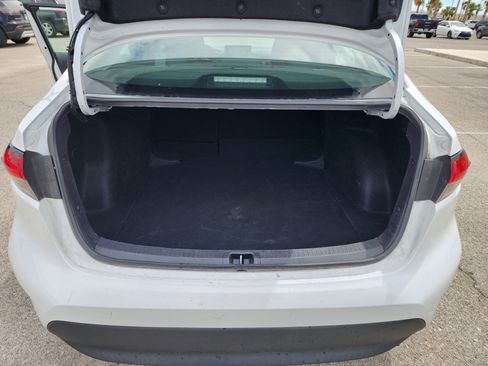 Used 2023 Toyota Corolla LE image 12