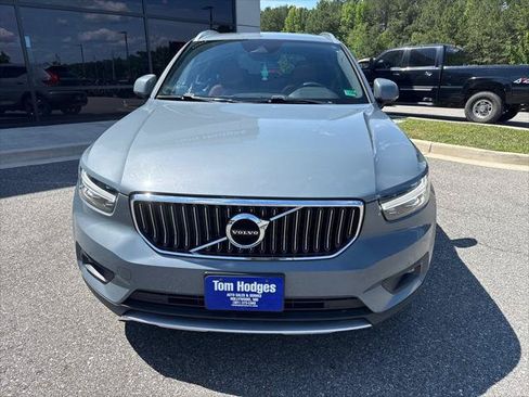 Used 2020 Volvo XC40 T4 Inscription FWD image 2