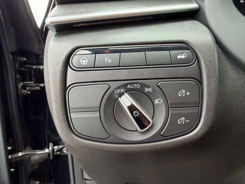 Used 2024 INFINITI QX50 Luxe AWD/4WD image 21