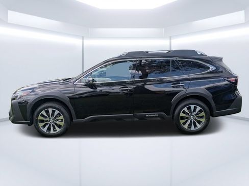 Used 2023 Subaru Outback Touring AWD/4WD image 6