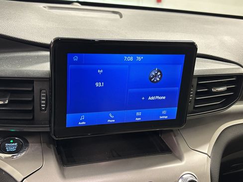 Used 2021 Ford Explorer XLT image 23