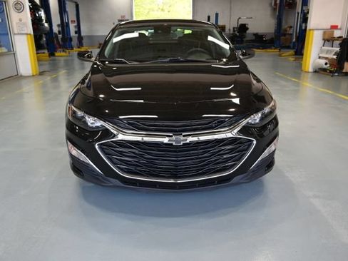 Used 2024 Chevrolet Malibu RS FWD image 2