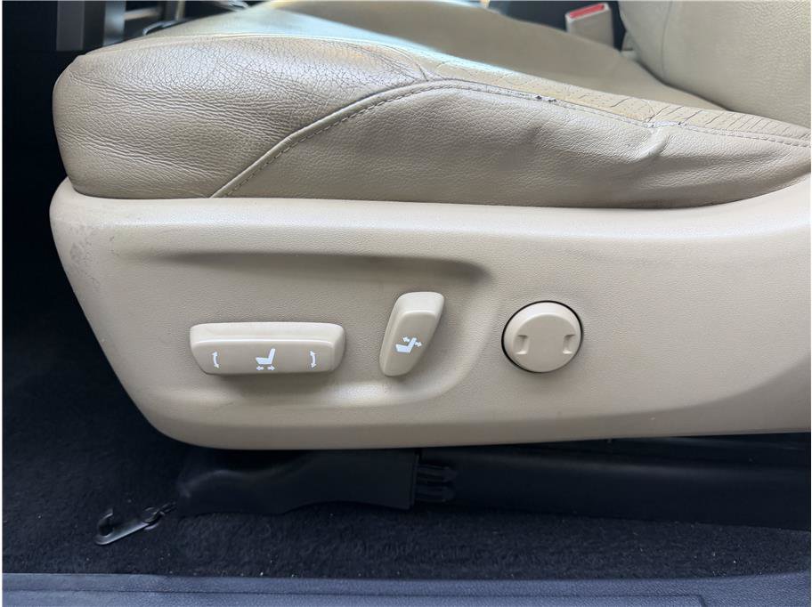 Used 2012 Toyota 4Runner Limited AWD/4WD image 8