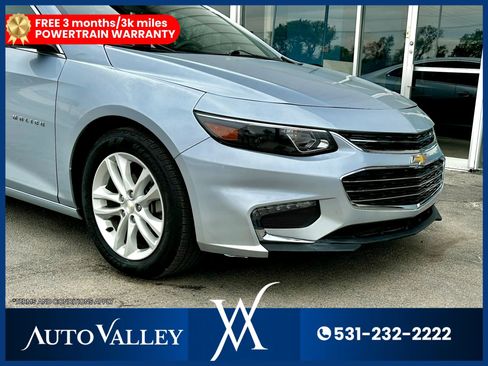 Used 2017 Chevrolet Malibu LT image 10
