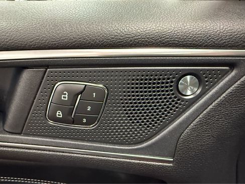 Used 2020 Ford Edge Titanium w/ Equipment Group 301A image 11