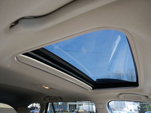 Used 2017 Subaru Outback 2.5i Limited image 16