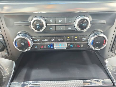 Used 2023 Ford F150 Lariat w/ Equipment Group 502A High image 34