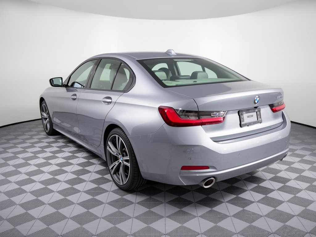 Used 2023 BMW 330i Sedan w/ Premium Package RWD image 3
