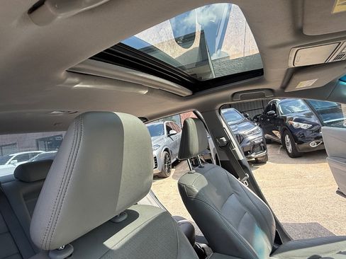 Used 2017 Honda Accord EX-L image 14