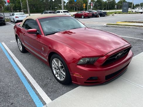 Used 2013 Ford Mustang Premium w/ Electronics Pkg RWD image 3