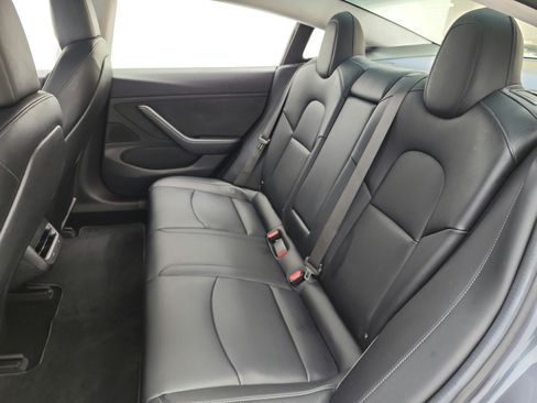 Used 2017 Tesla Model 3 Long Range RWD image 13