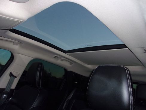 Used 2020 Ford Escape SE Sport image 17