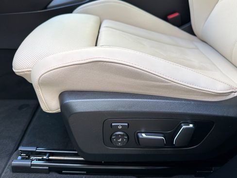 Used 2025 BMW X3 xDrive30i w/ Convenience Package image 14