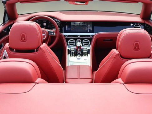 Used 2020 Bentley Continental GT AWD/4WD image 24